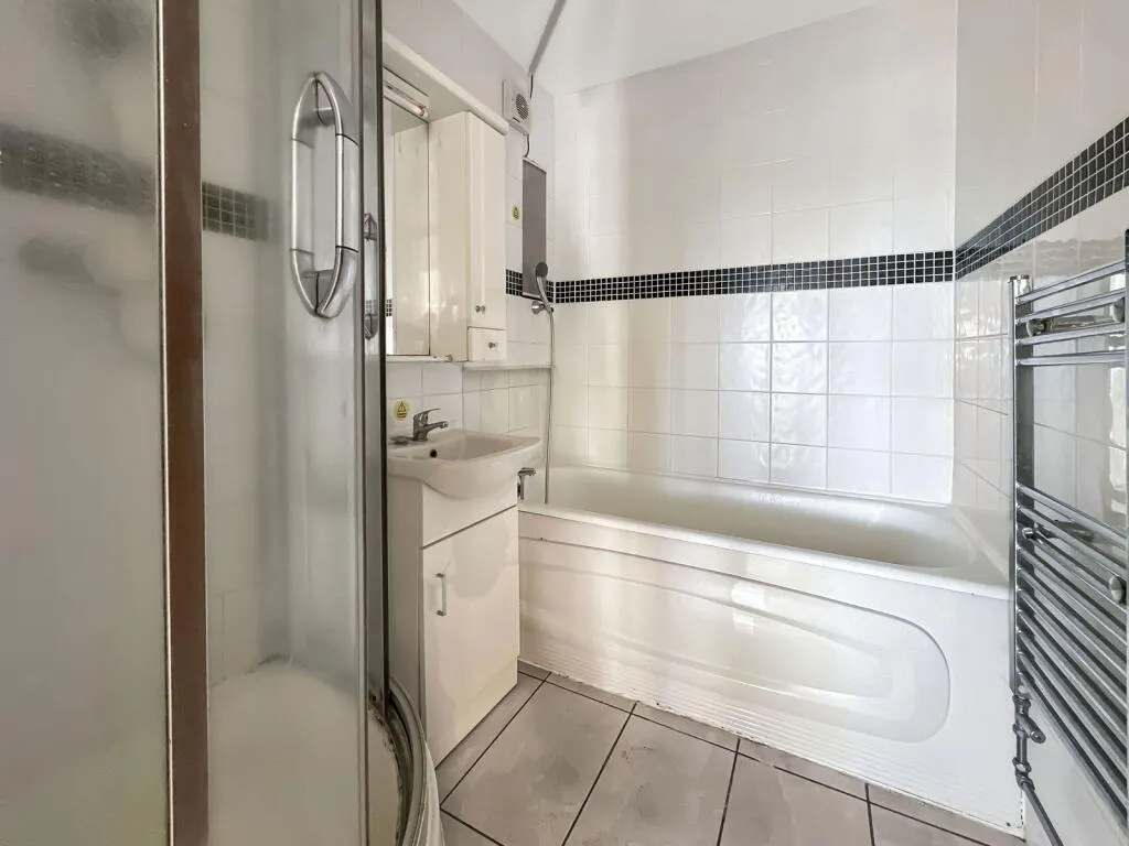 2 bed Block of Apartments
