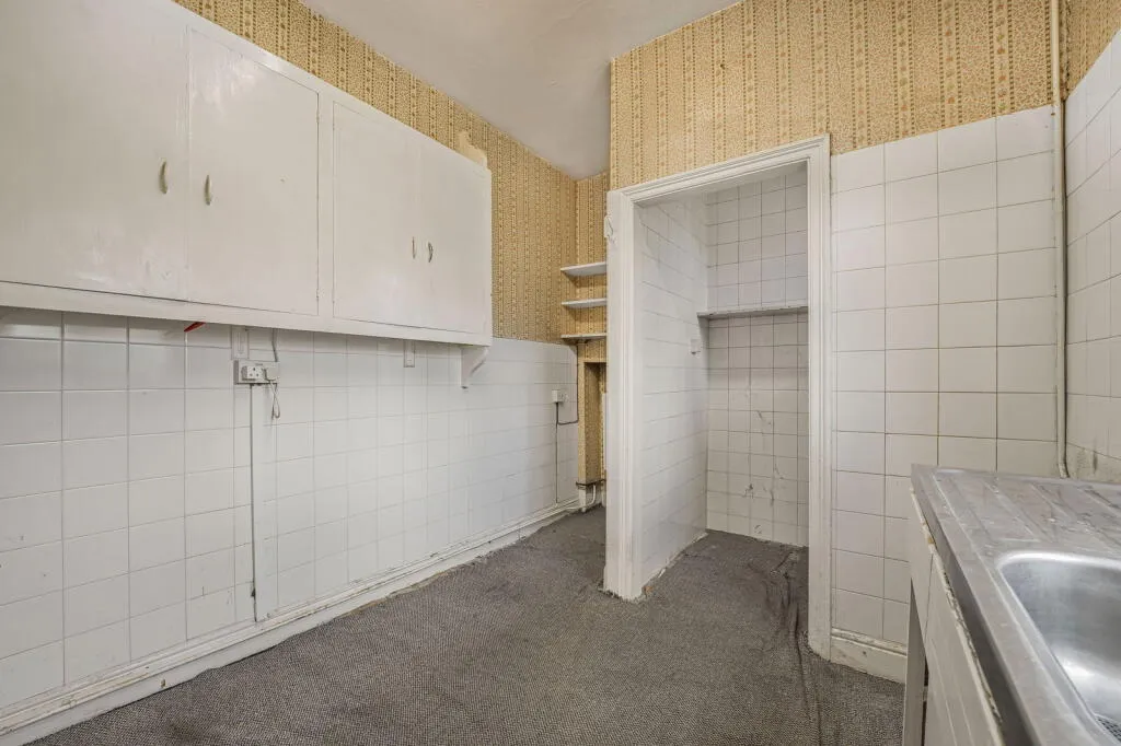 4 bed Detached