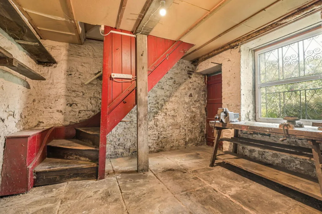 4 bed Detached