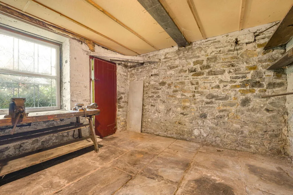 4 bed Detached