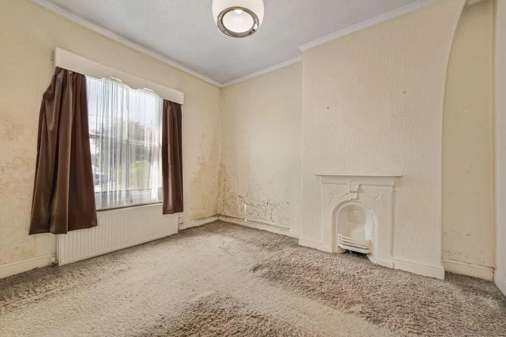 4 bed Detached