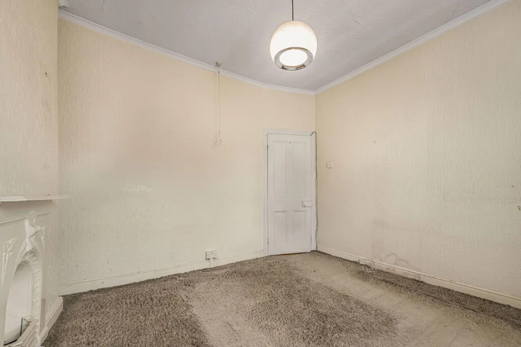 4 bed Detached