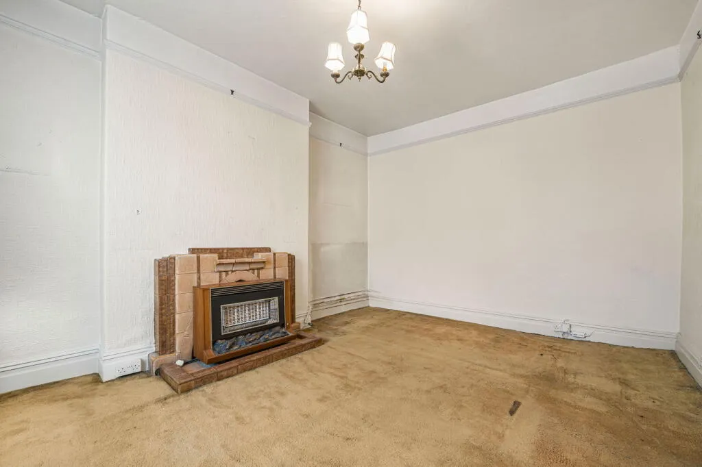4 bed Detached