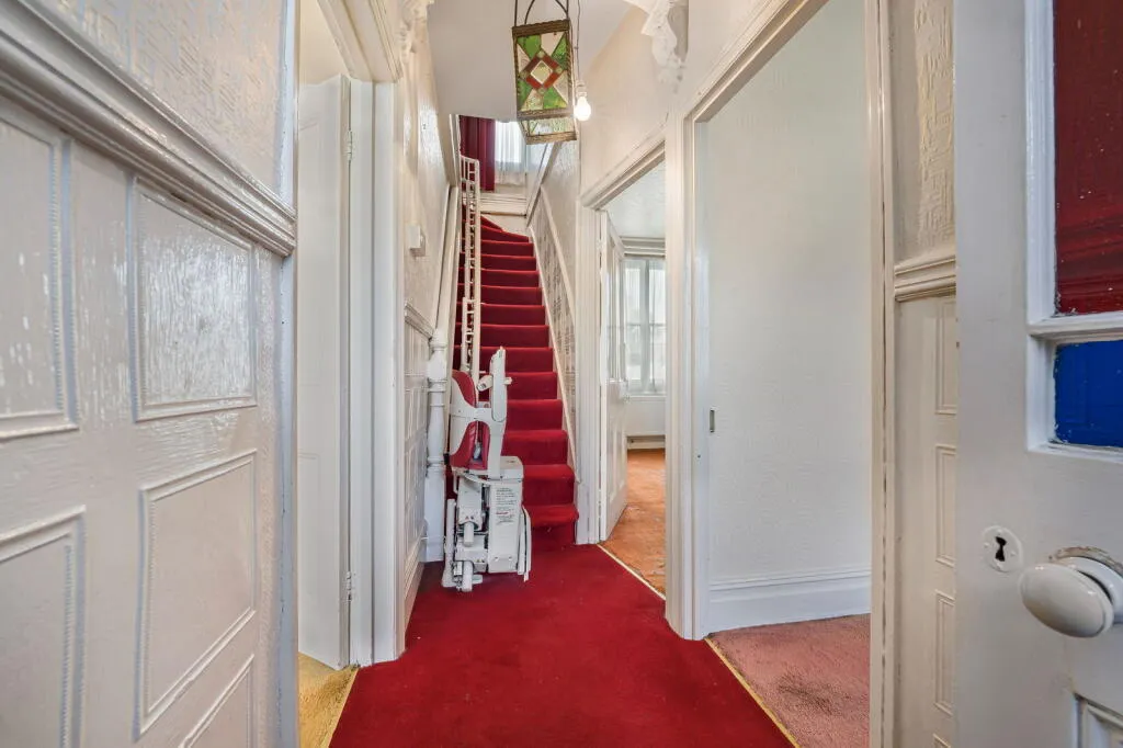 4 bed Detached