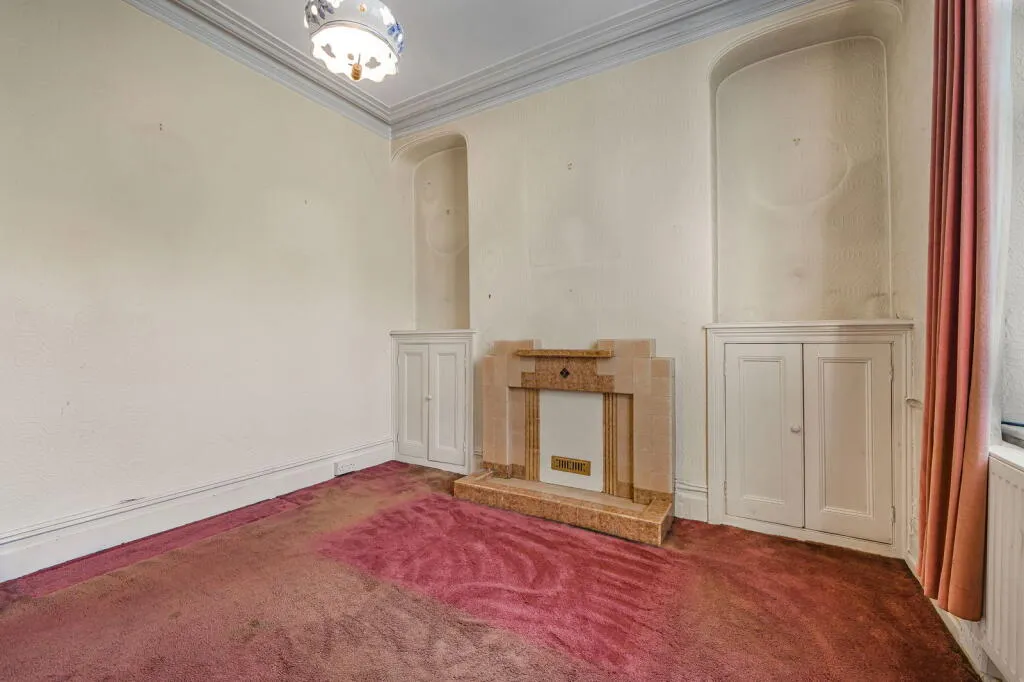 4 bed Detached