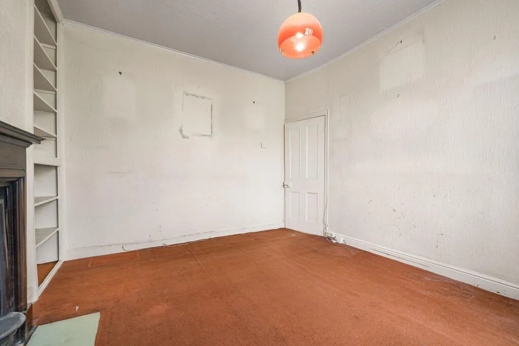 4 bed Detached