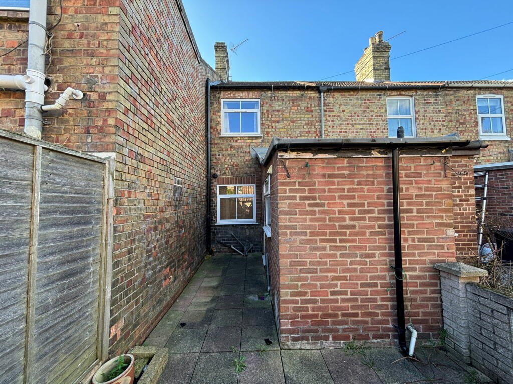 2 bed Terraced