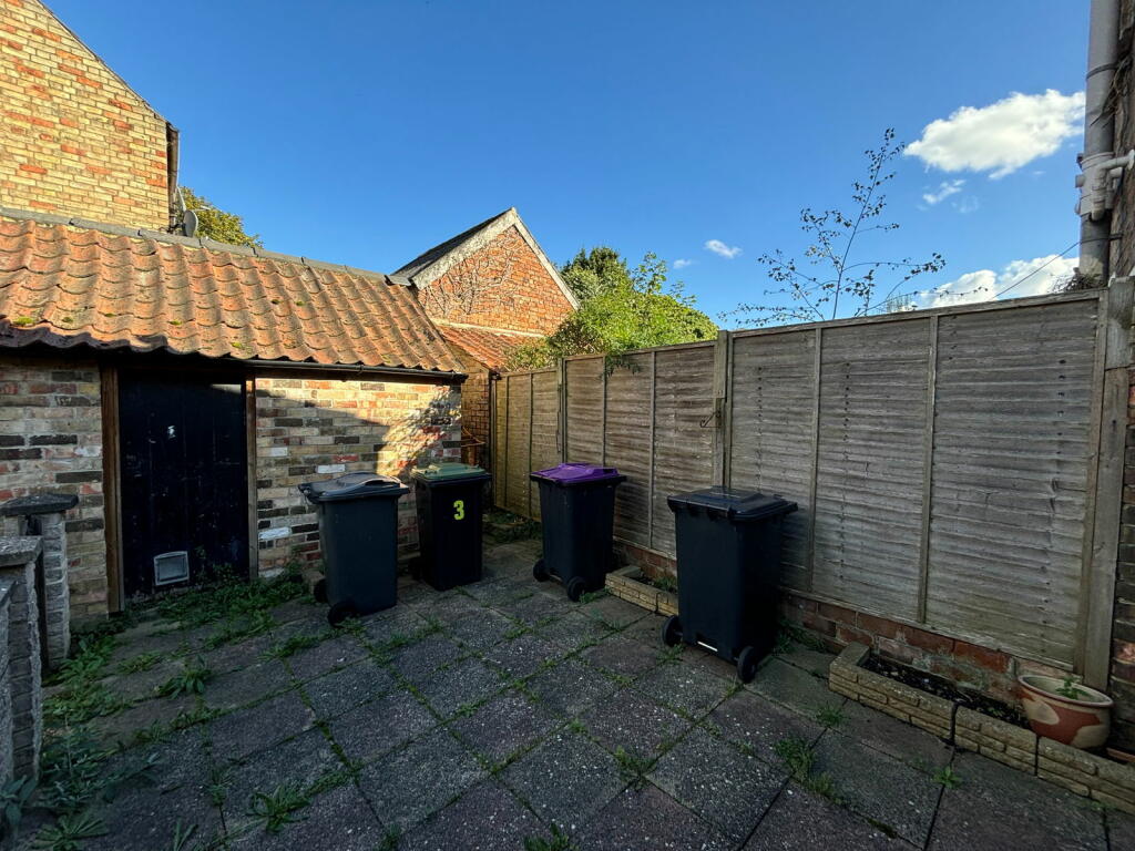 2 bed Terraced