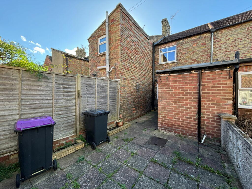 2 bed Terraced
