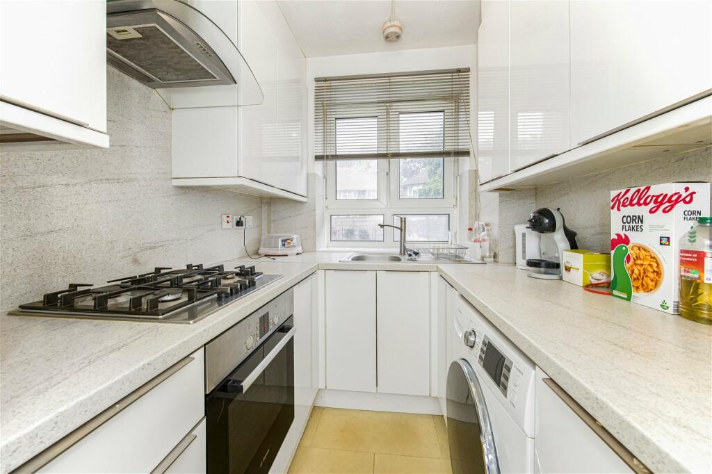 1 bed Ground Flat