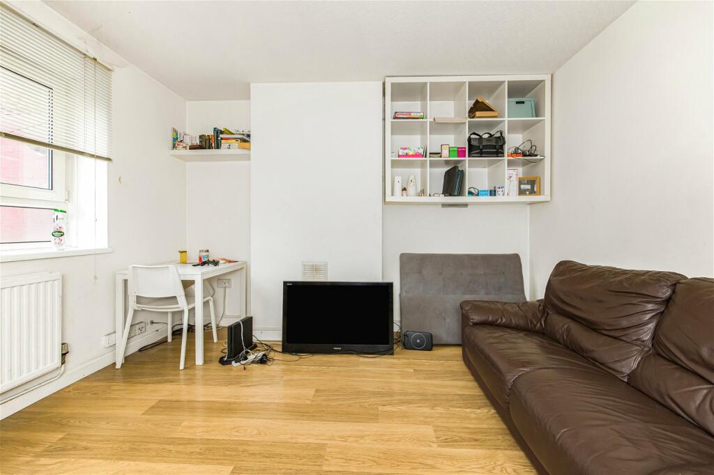 1 bed Ground Flat
