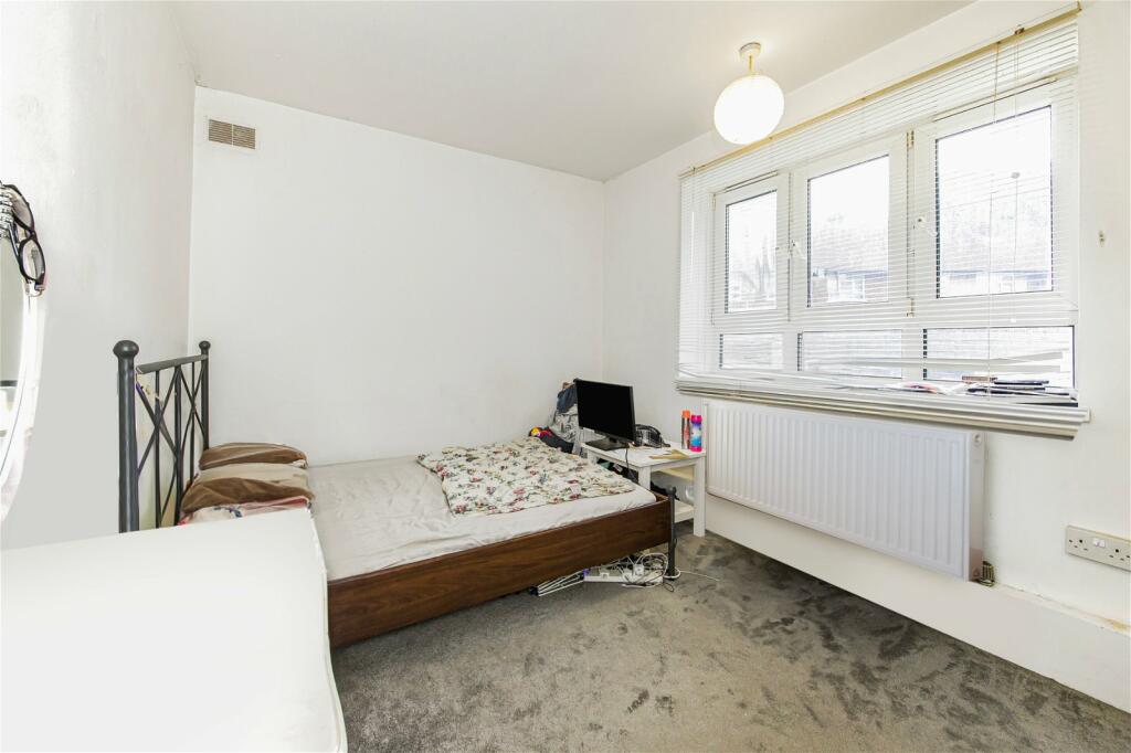 1 bed Ground Flat
