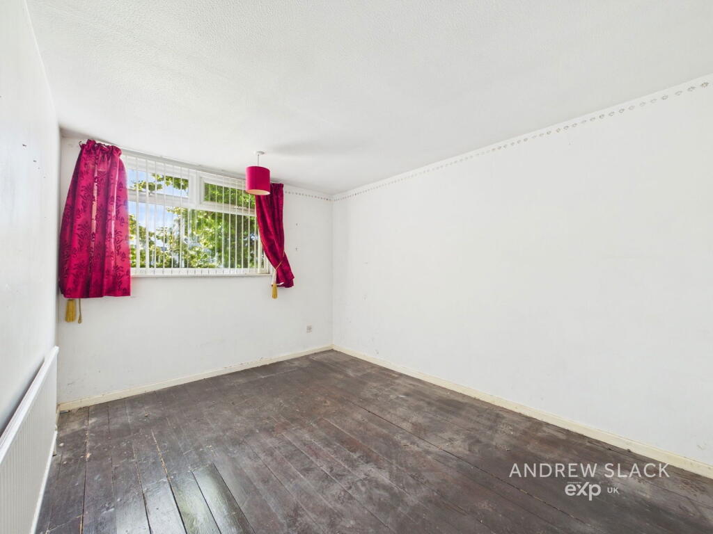 3 bed End of Terrace