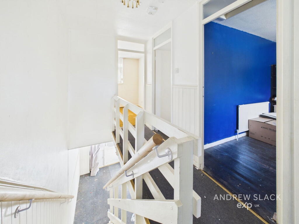 3 bed End of Terrace