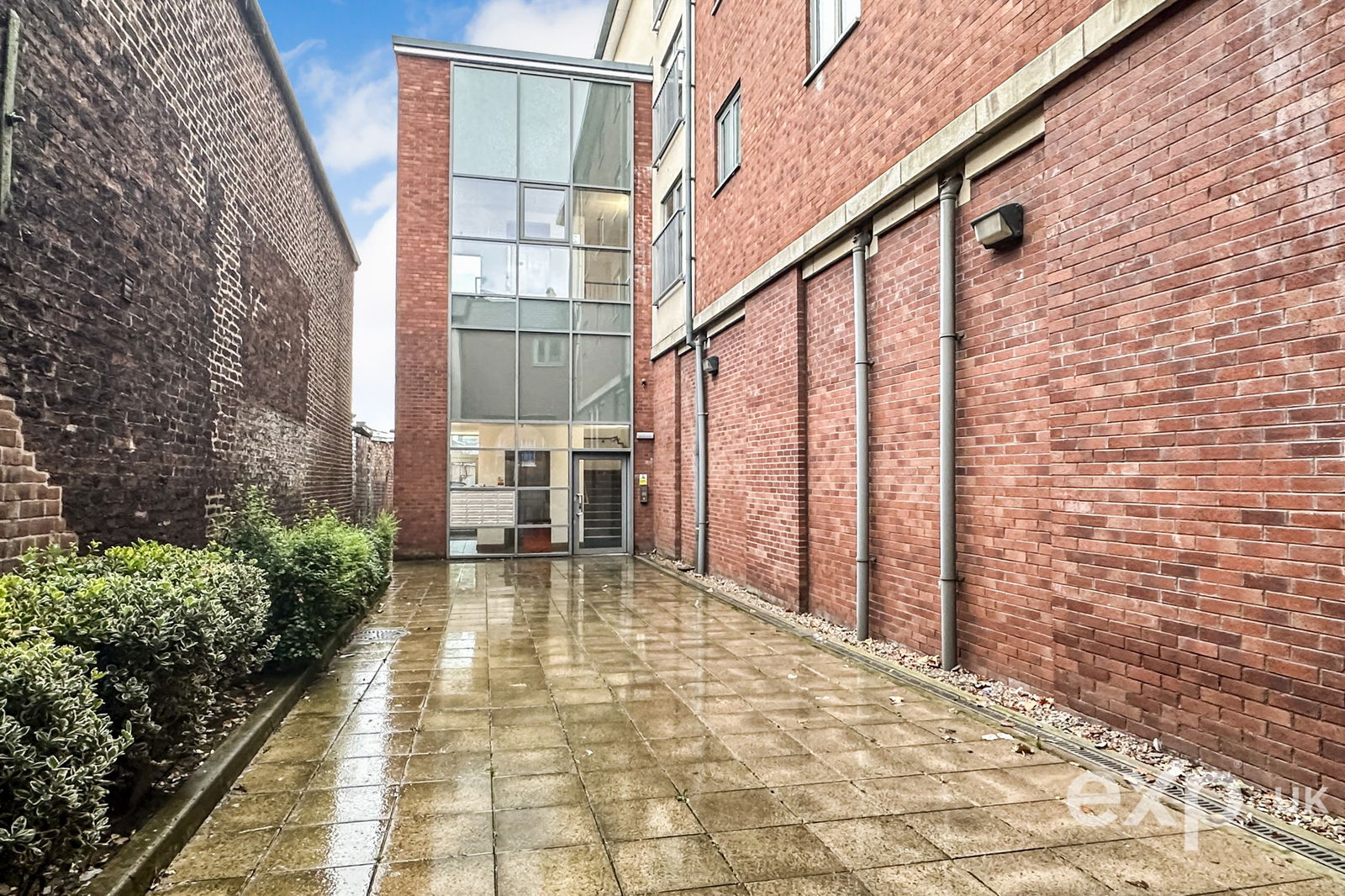 2 bed Apartment