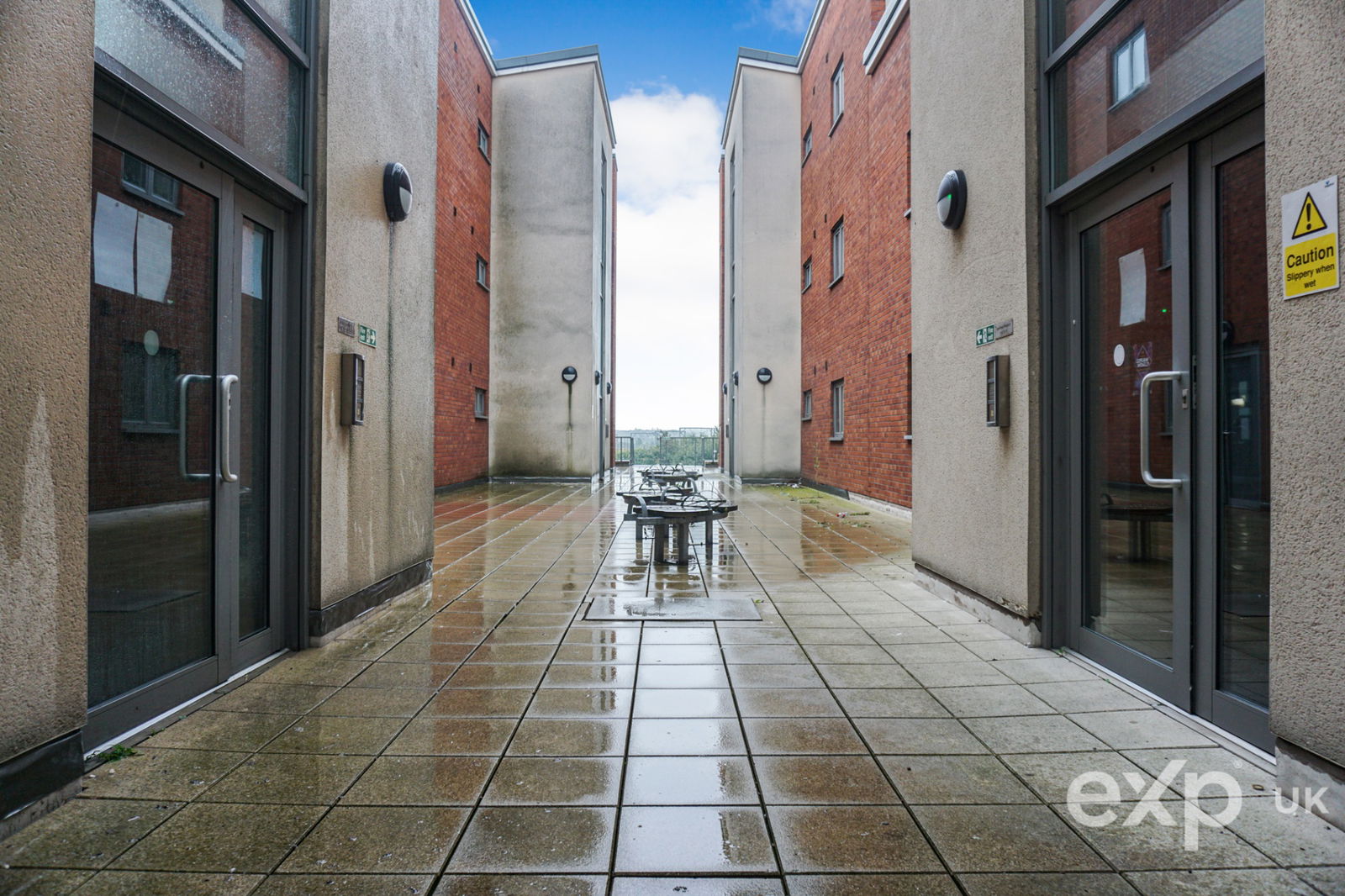 2 bed Apartment