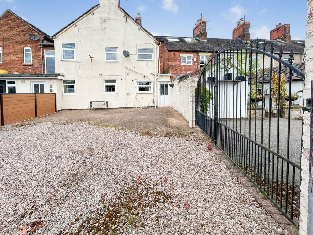 3 bed Terraced