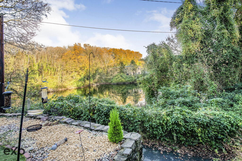 2 bed End of Terrace