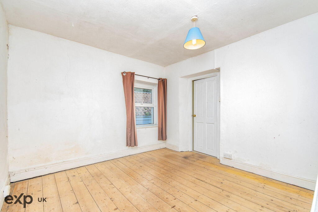 2 bed End of Terrace