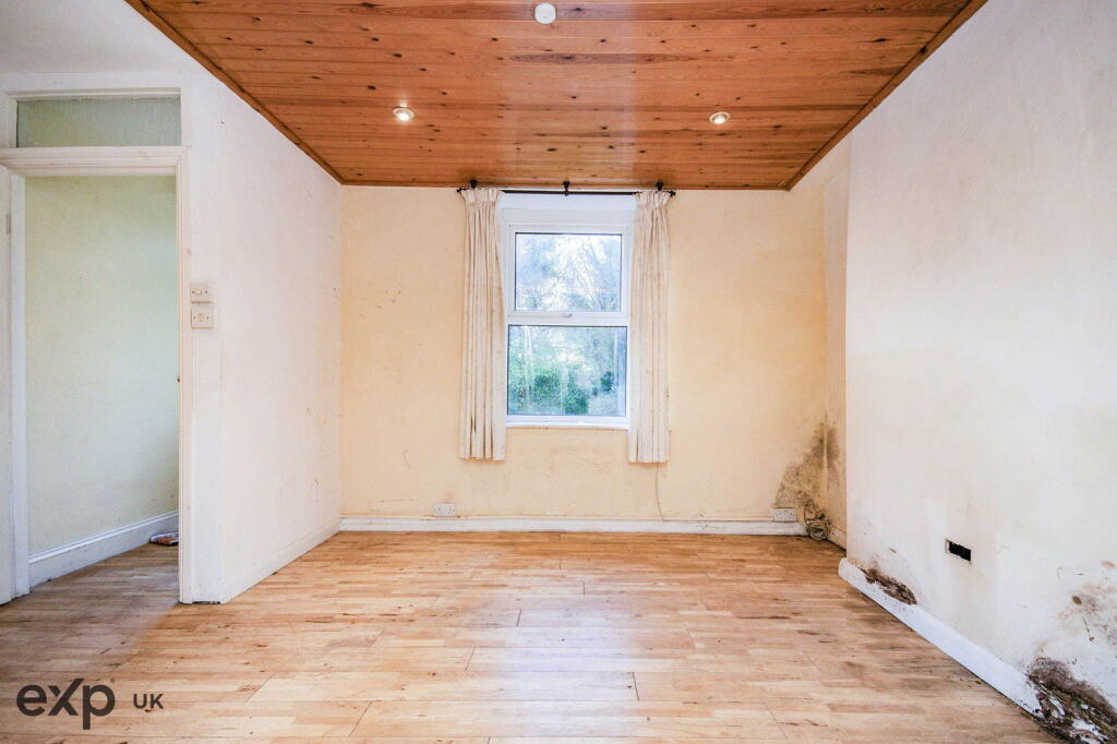 2 bed End of Terrace