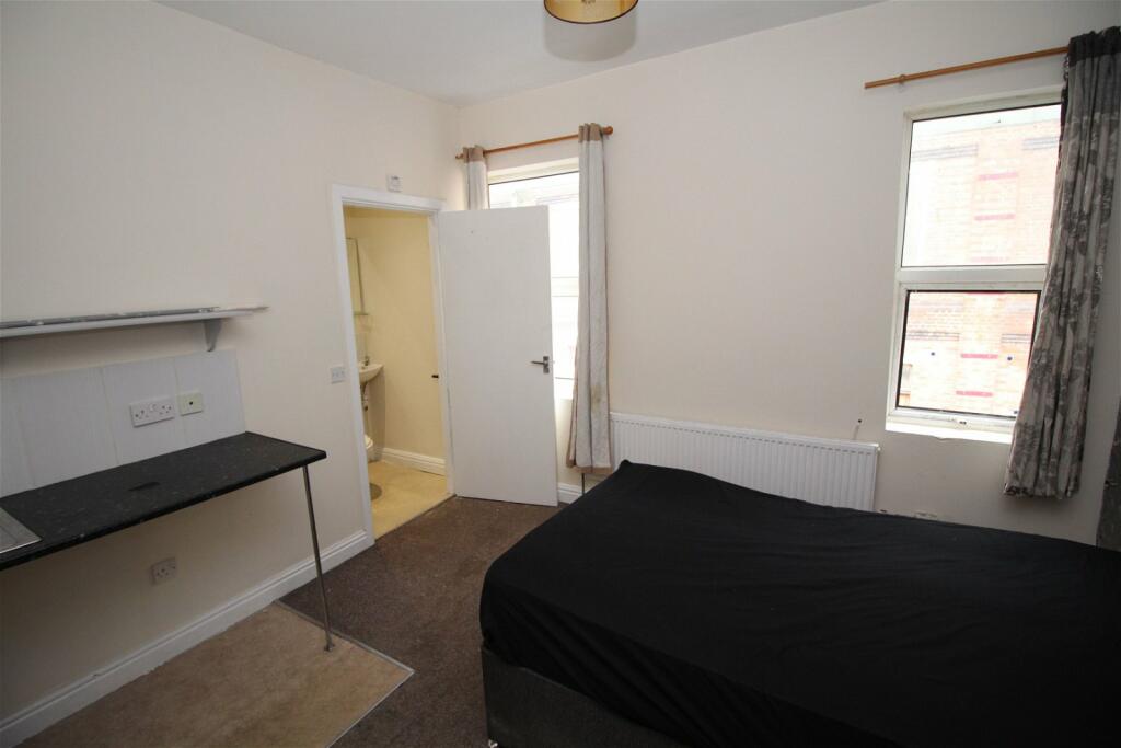 5 bed House Share