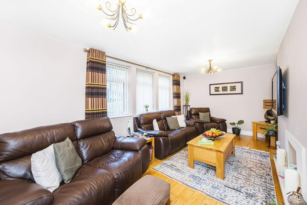 2 bed Ground Flat