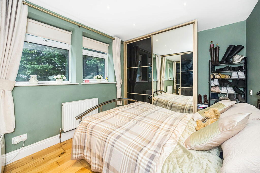 2 bed Ground Flat