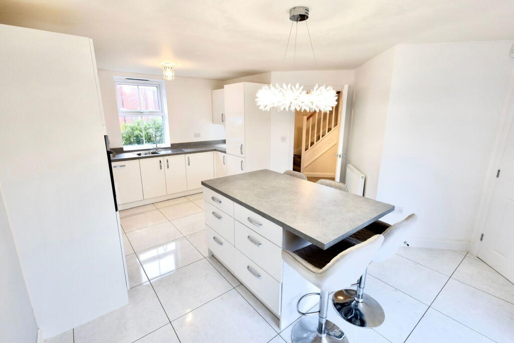 3 bed Detached