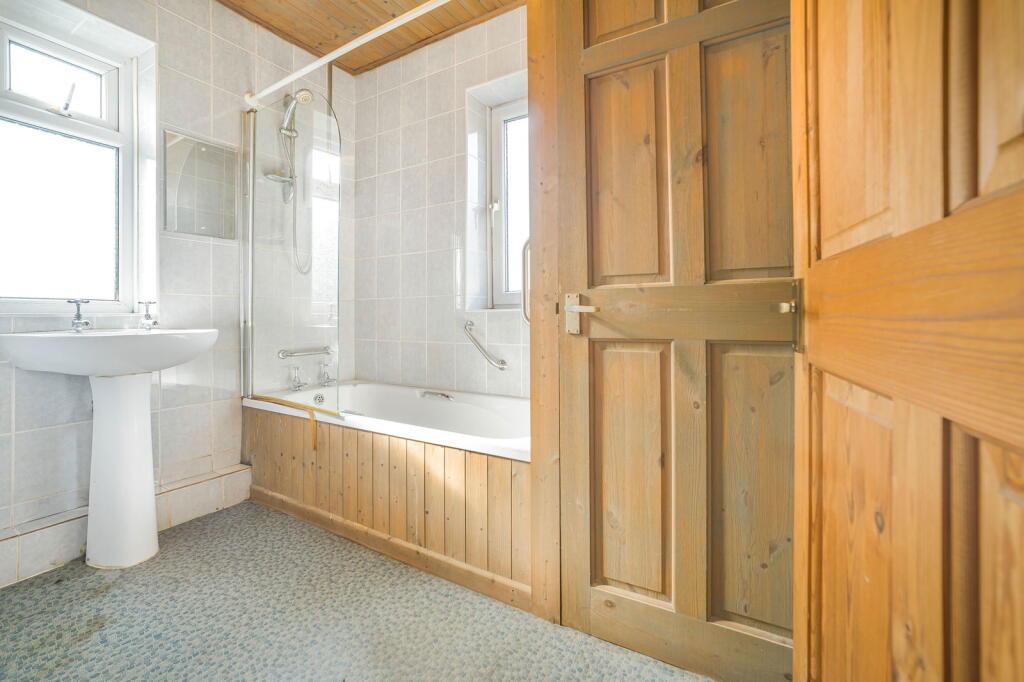 3 bed Semi-Detached