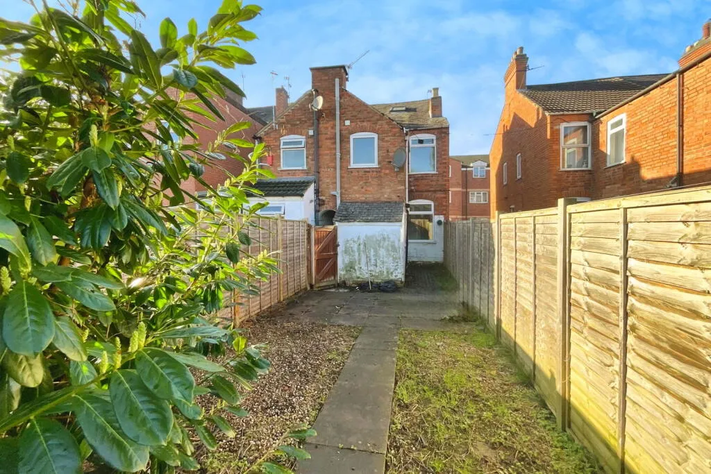 2 bed End of Terrace
