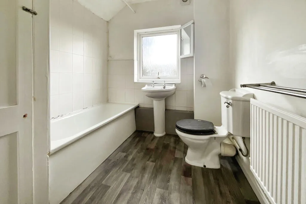 2 bed End of Terrace