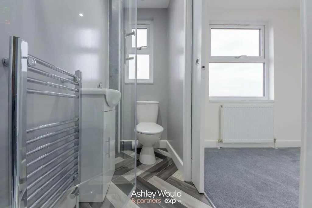 3 bed End of Terrace