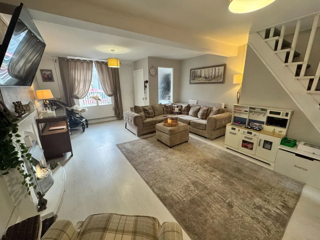 3 bed Terraced
