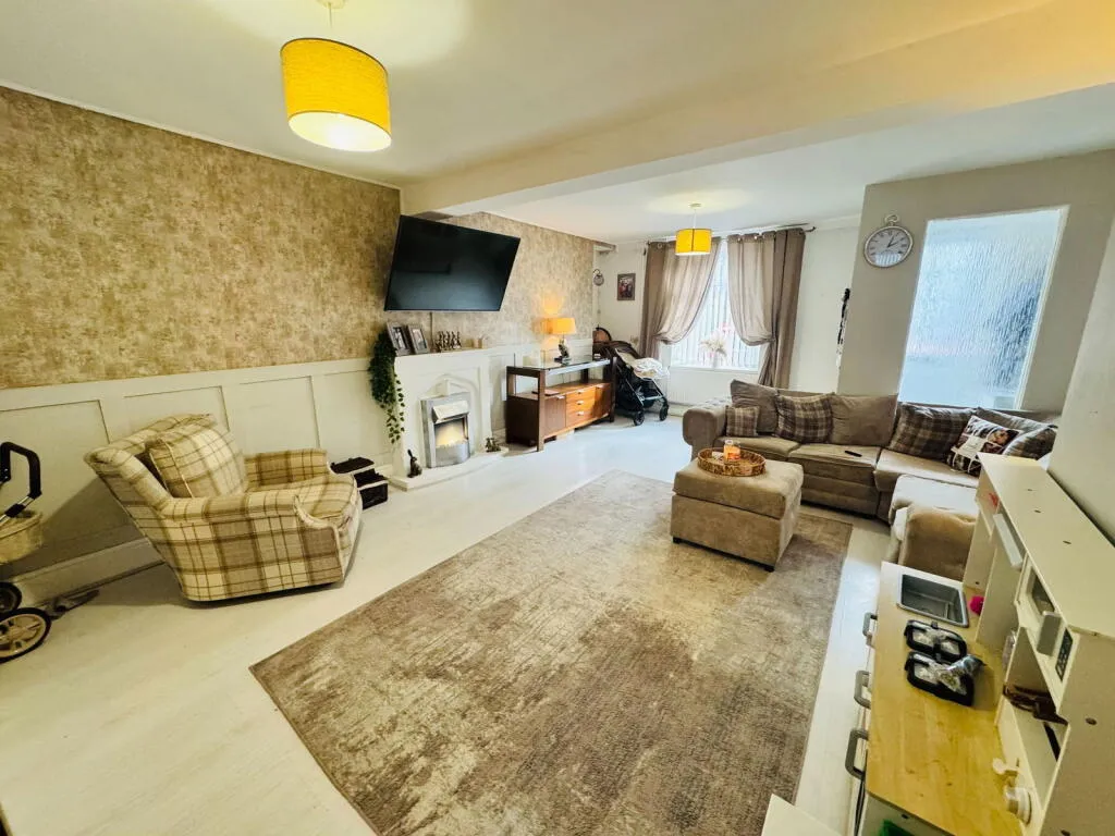 3 bed Terraced