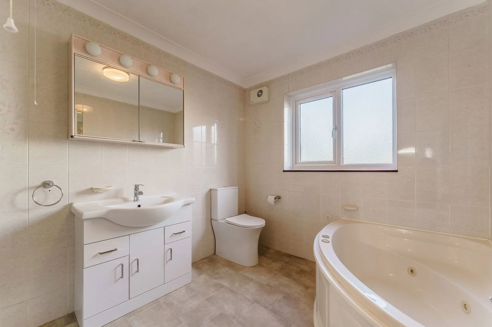 3 bed Detached Bungalow