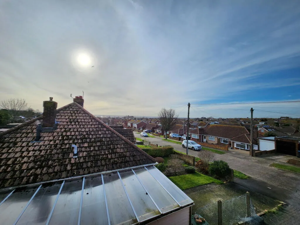4 bed Semi-Detached Bungalow