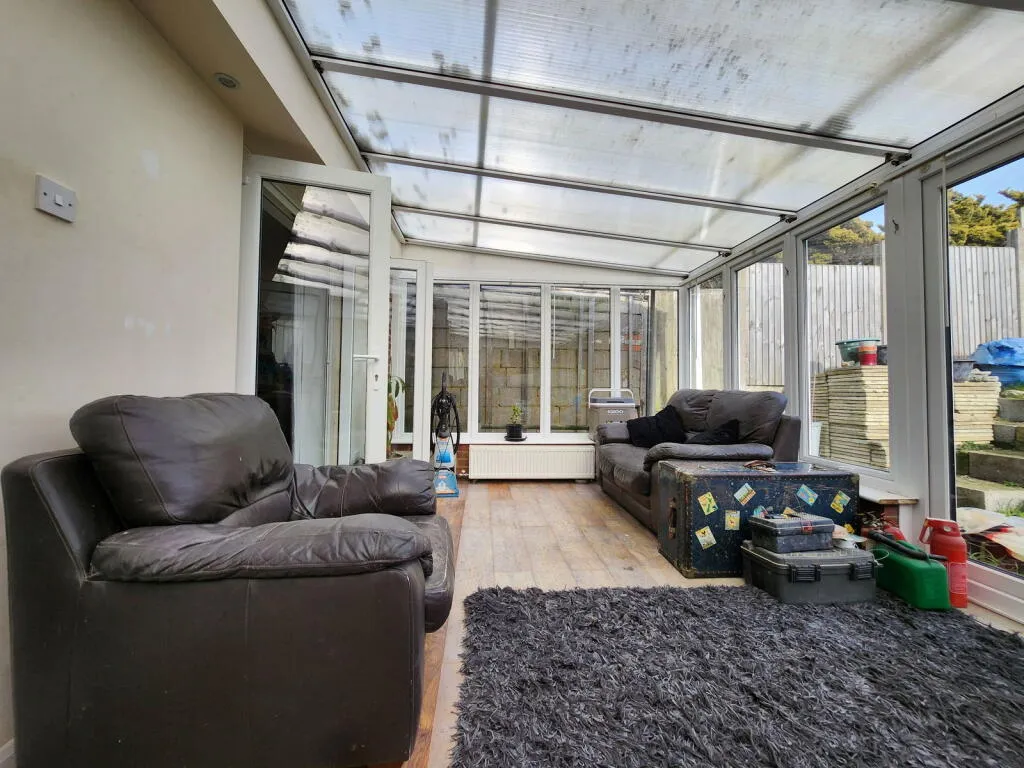 4 bed Semi-Detached Bungalow