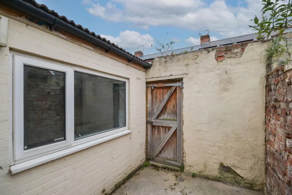 2 bed Terraced