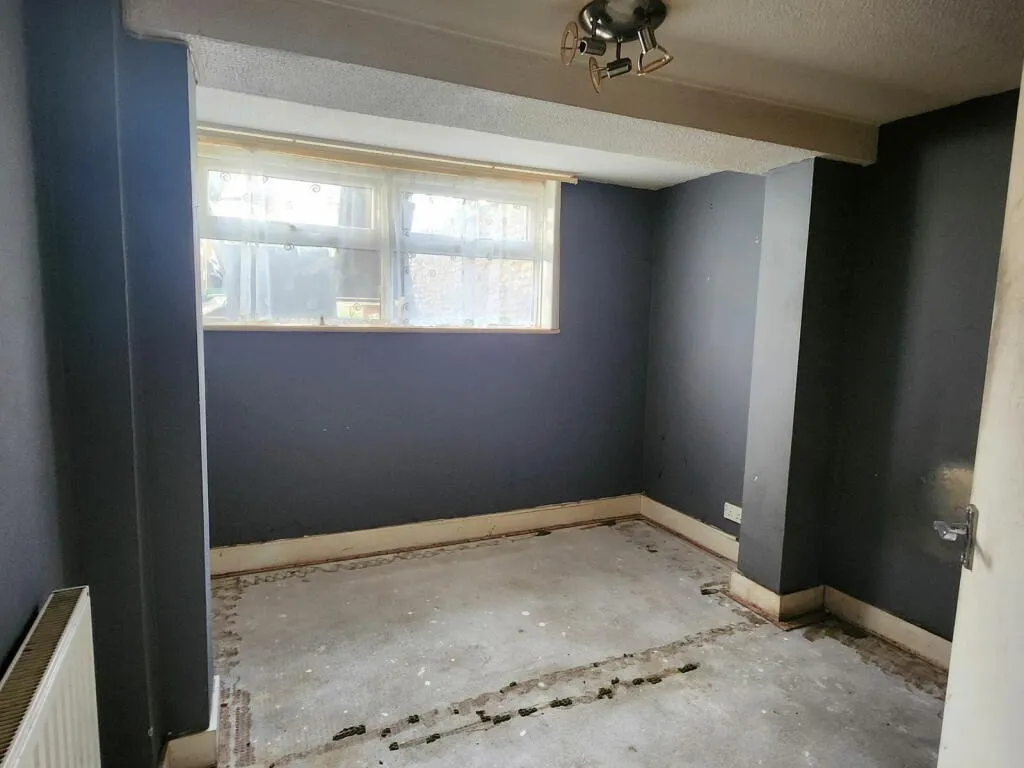 1 bed Ground Flat
