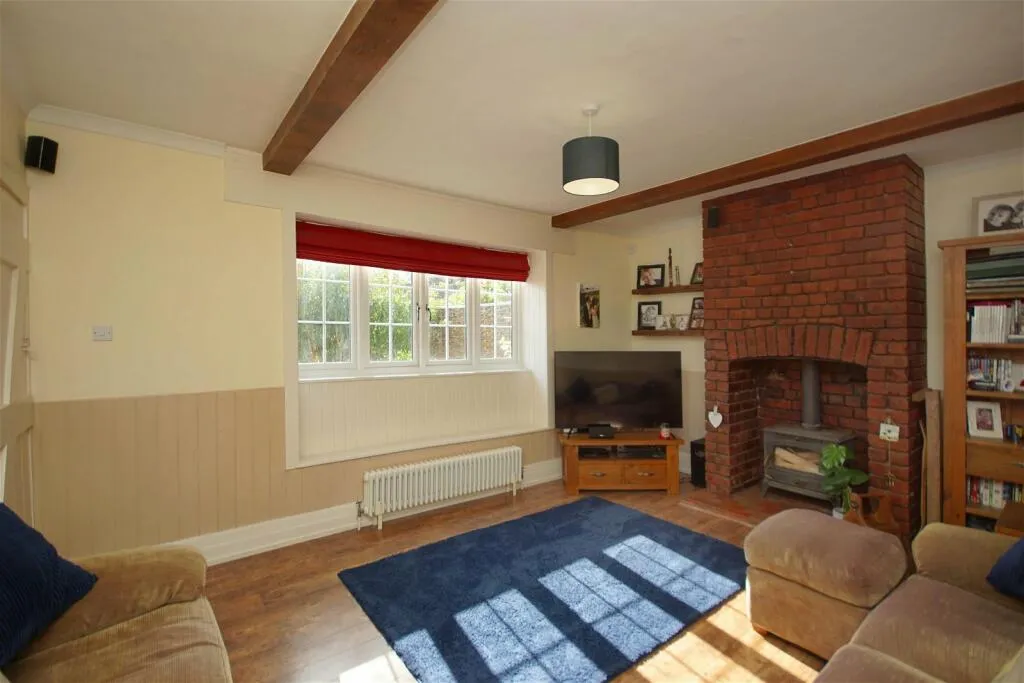 6 bed Character Property