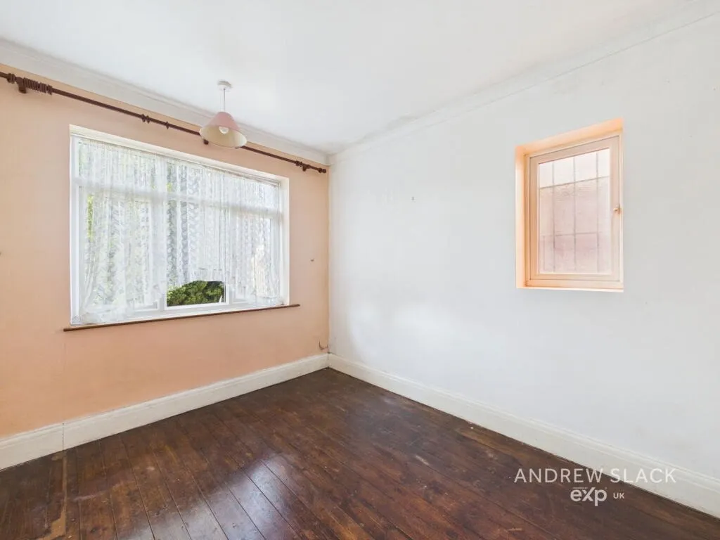2 bed Detached Bungalow