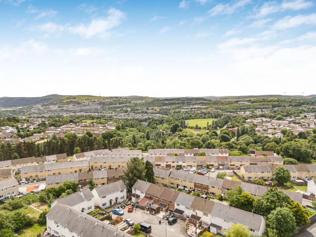 3 bed Terraced