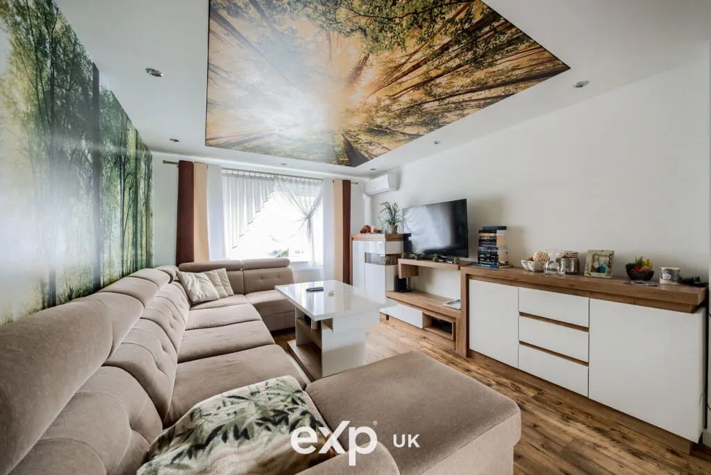 3 bed Terraced