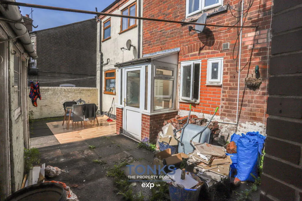 2 bed End of Terrace