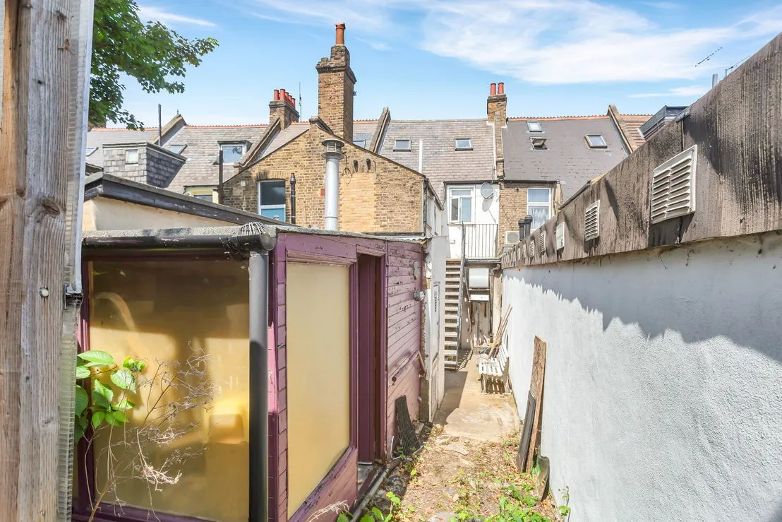 2 bed Mixed Use