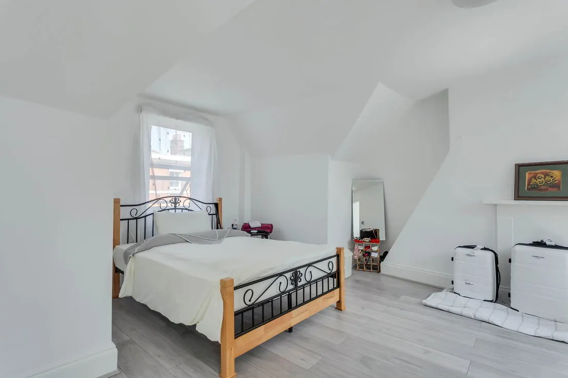 2 bed Mixed Use
