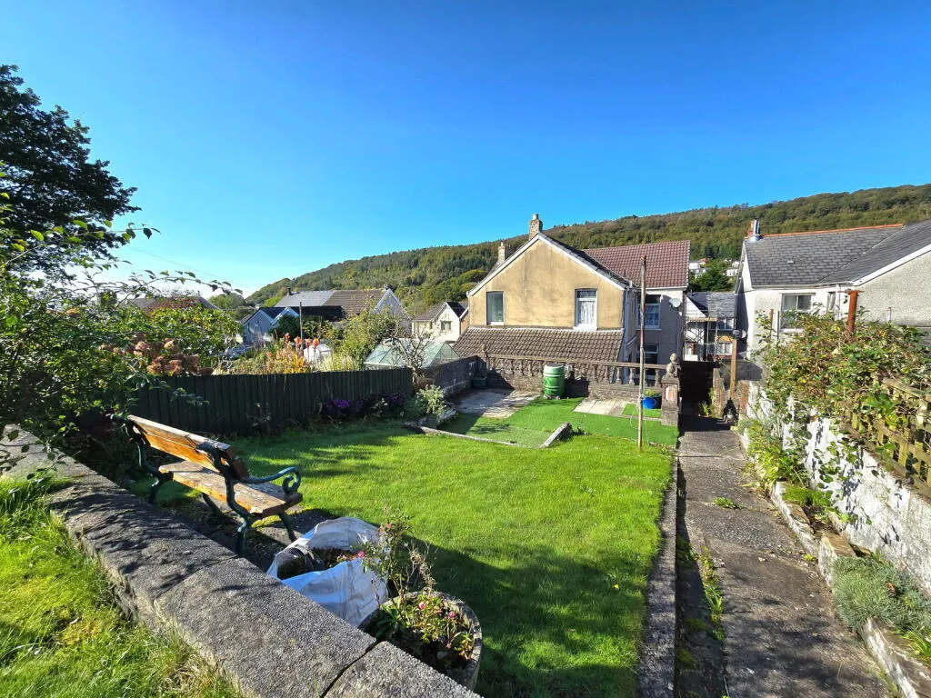 3 bed Semi-Detached