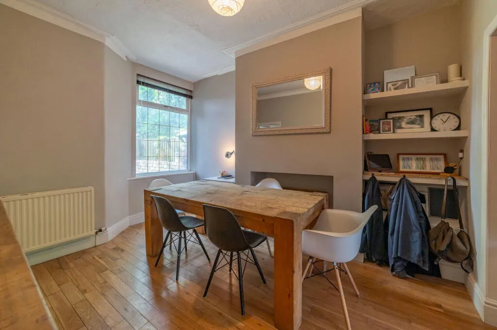 2 bed End of Terrace