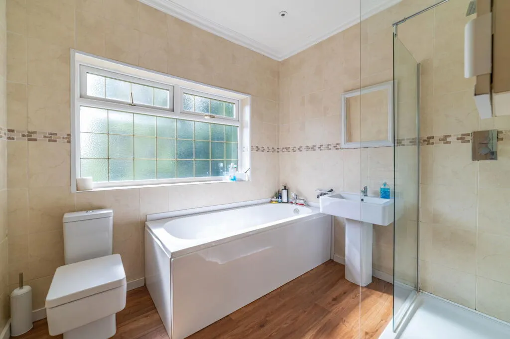 2 bed End of Terrace