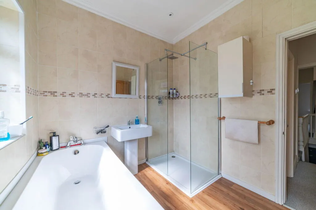 2 bed End of Terrace